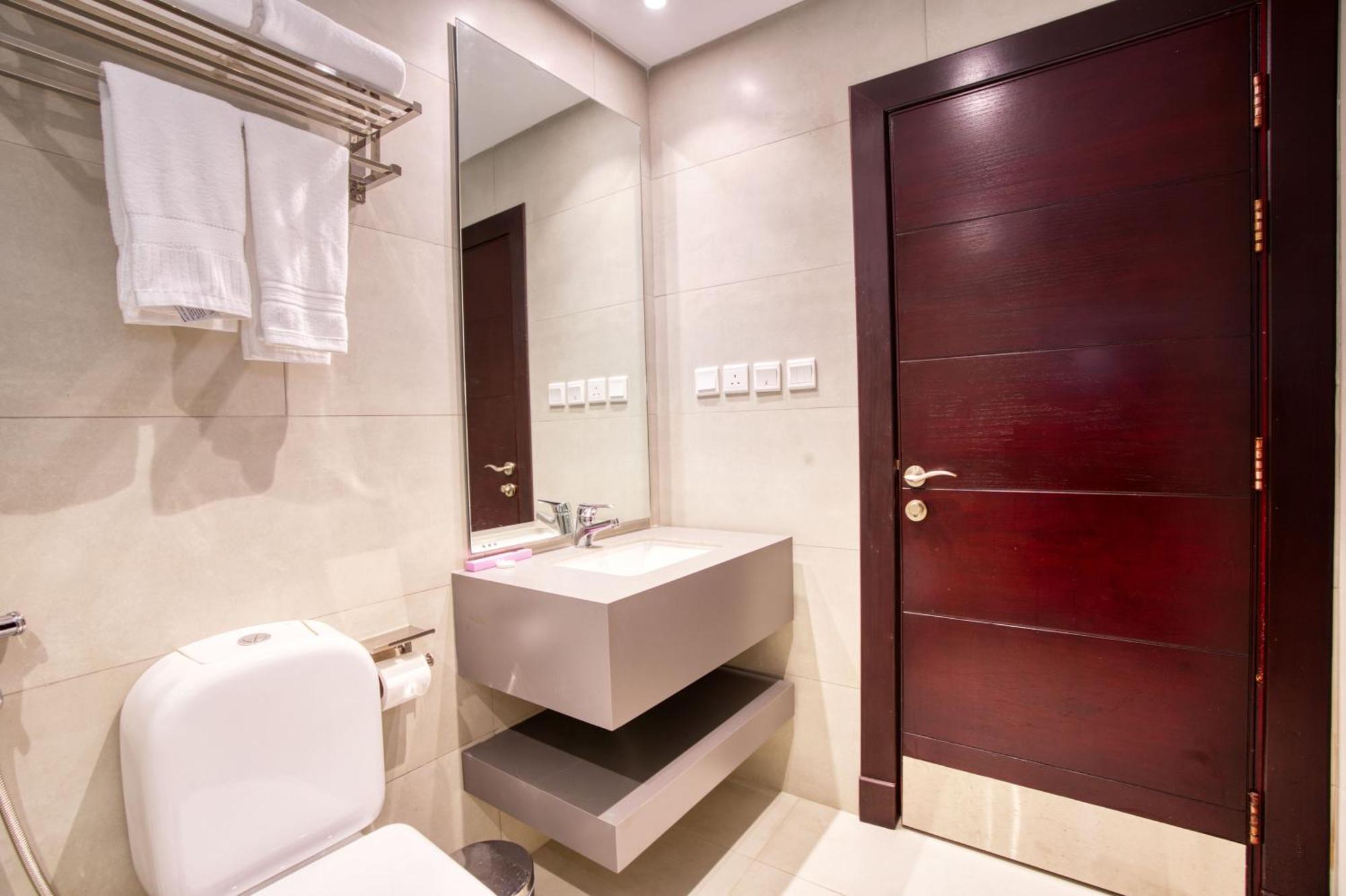 Quiet Dreams - Serviced Apartments Al-Nour Branch Jidda Exteriör bild
